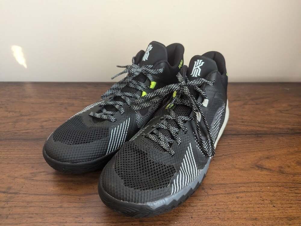 Nike Kyrie Flytrap 5 EP Black Cool Grey Kids Sneakers Youth Size 7